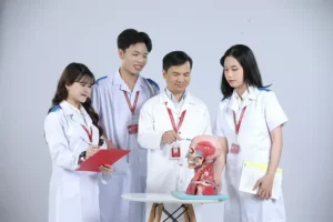 Học Y sĩ YHCT dài hạn: Nền tảng vững chắc cho sự nghiệp y đức