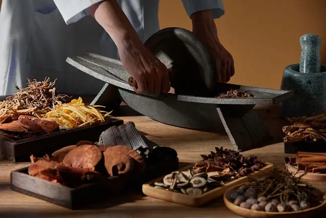 Các vị thuốc Đông y được sắp xếp hài hòa theo nguyên tắc Quân Thần Tá Sứ